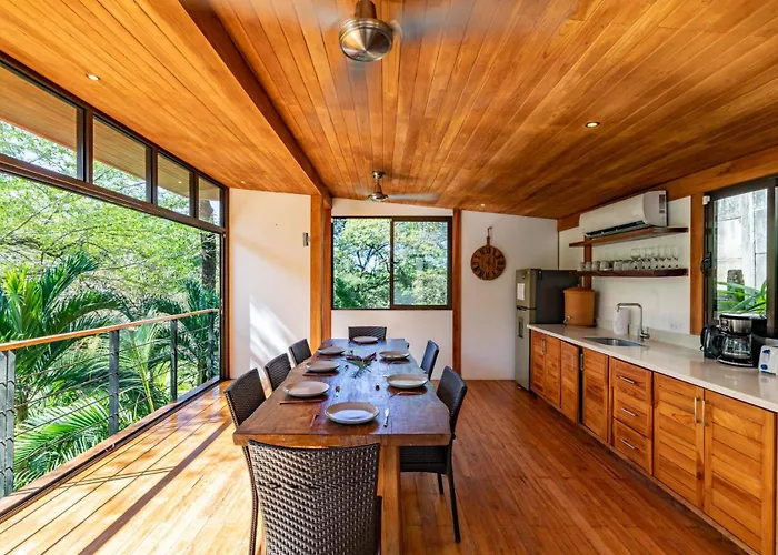 Villa Casa Canopy